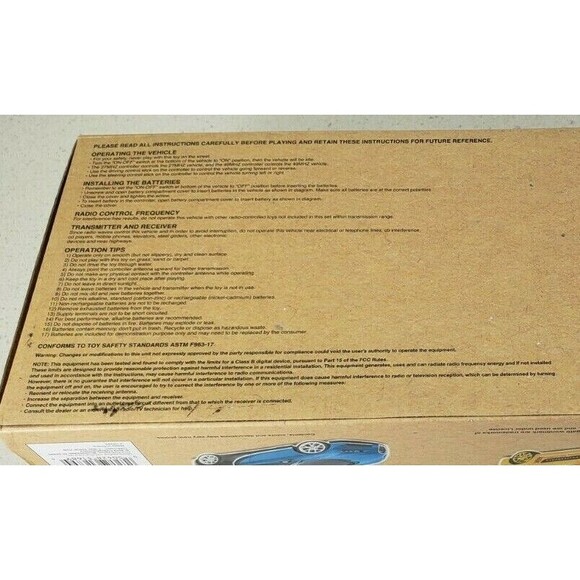 Bugatti Chiron Blue Black Signature Edition Full Function RC Car 27/49 MHz NIB - Picture 10 of 11